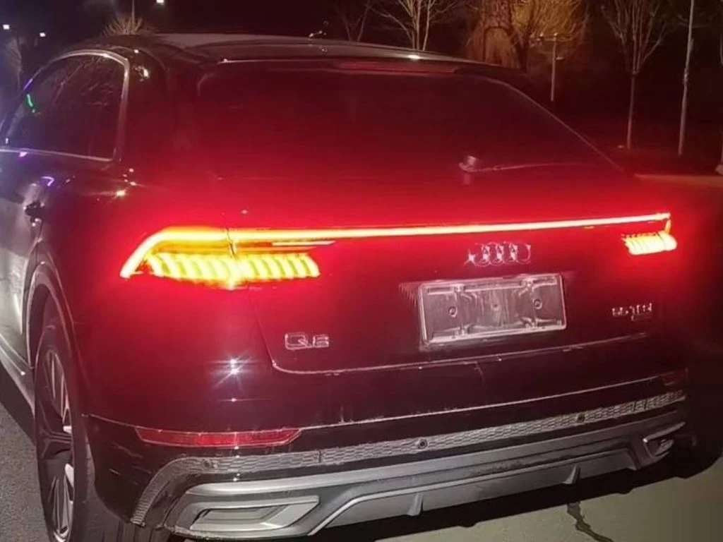 Audi Q8 55 TFSI quattro 2023 — задняя светодиодная оптика